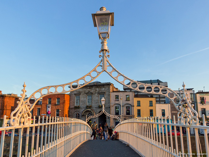 Pont Ha'Penny Bridge à Dublin