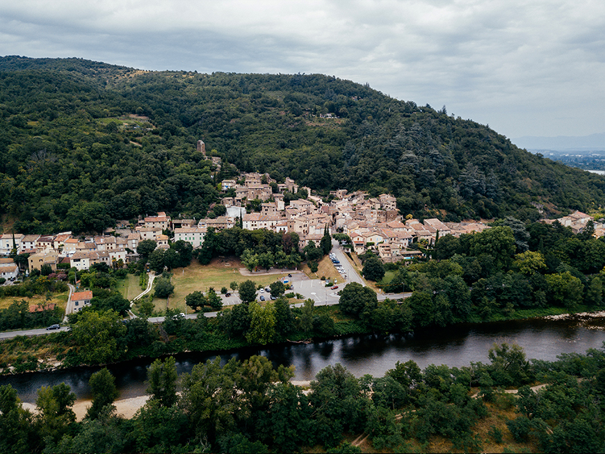 Village de Beauchastel - Ardèche Buissonnière