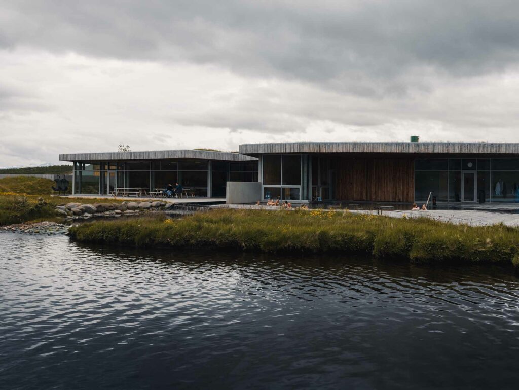 Les bains de Vök en Islande