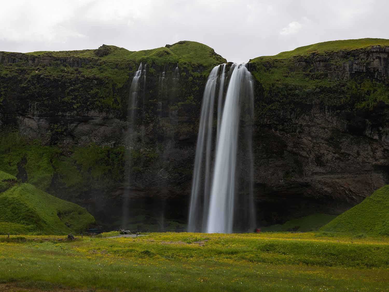 Cascade de Seljalandfoss - Top cascades Islande