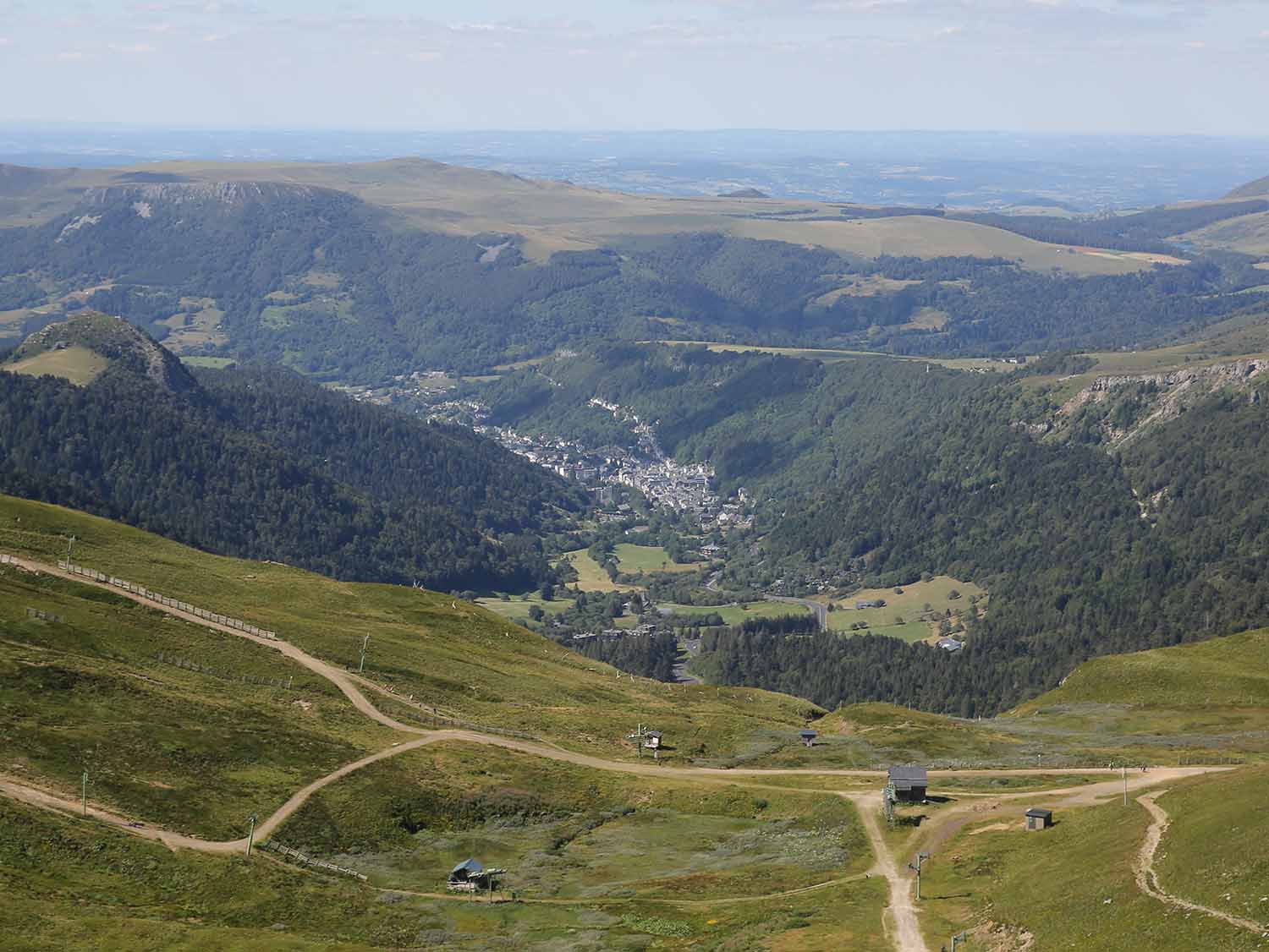 Mont Dore vu depuis le Massif du Sancy en Auvergne