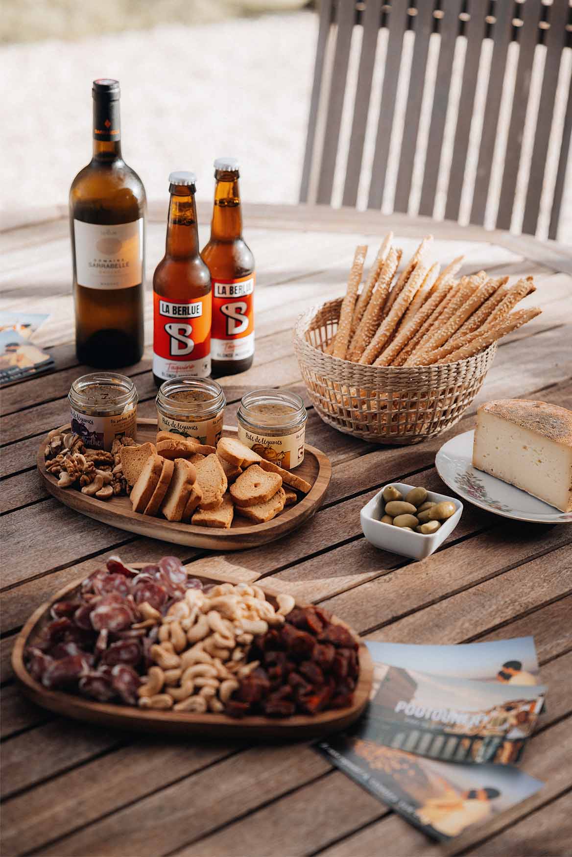 Apéritif servi au Moulin de Trusse dans le Tarn