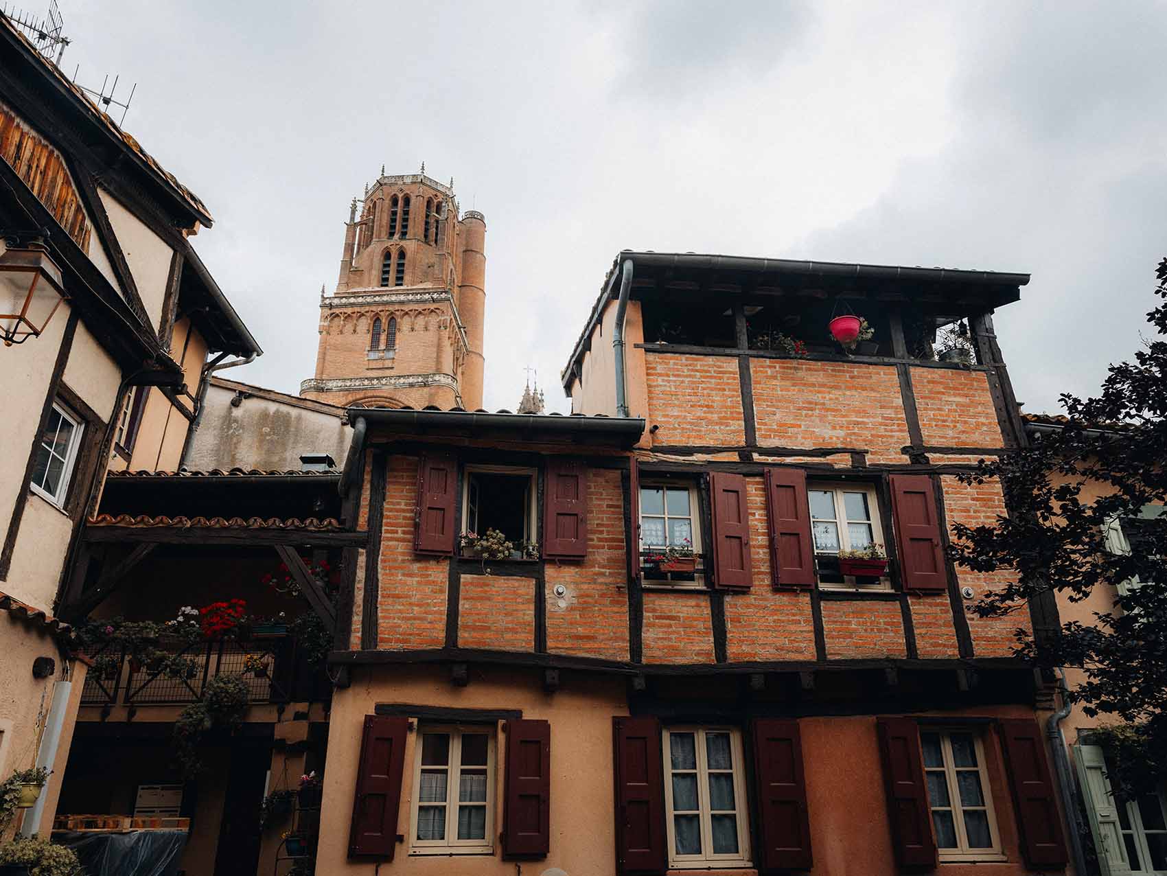 Place Savène à Albi