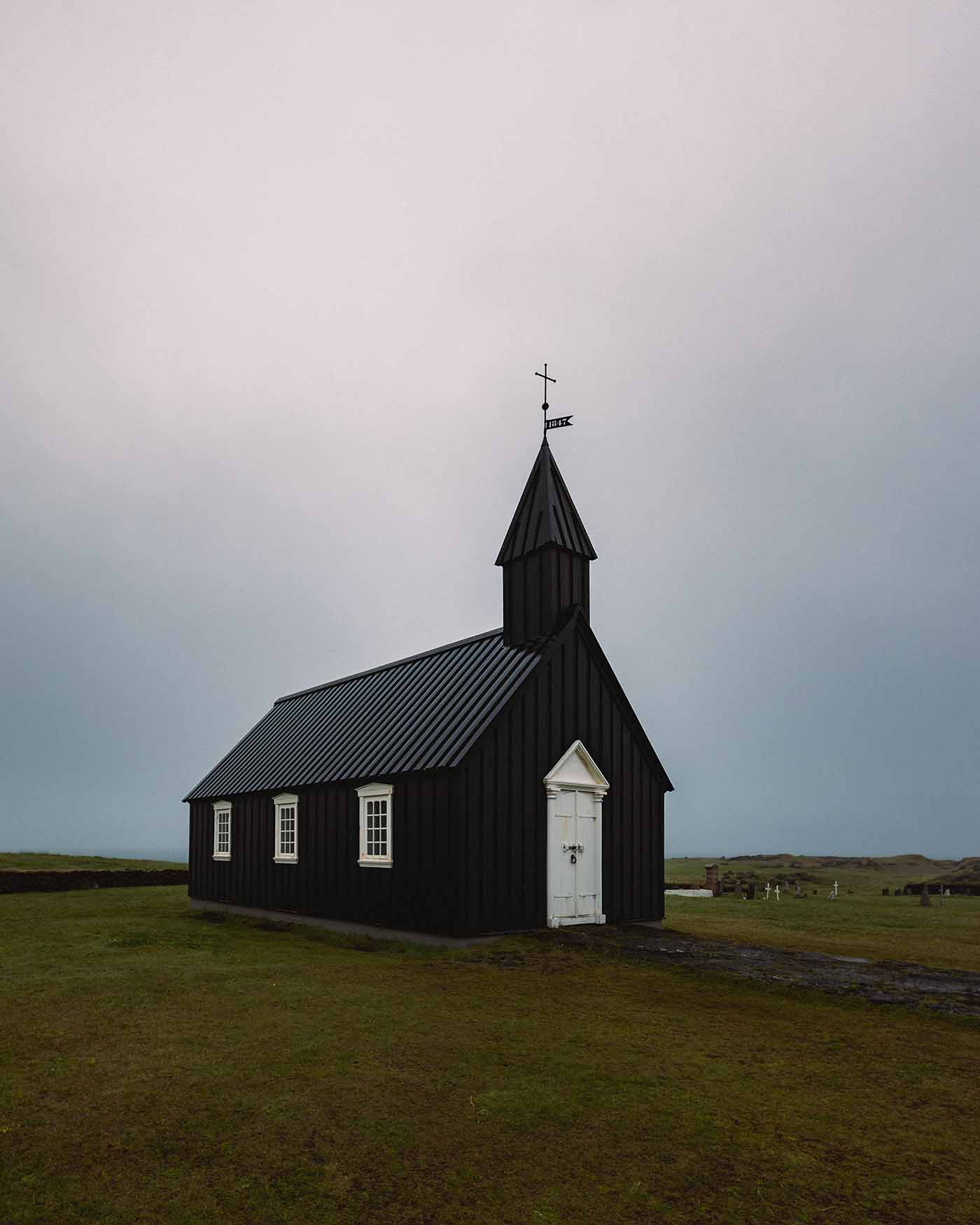 Eglise noire de Buðir