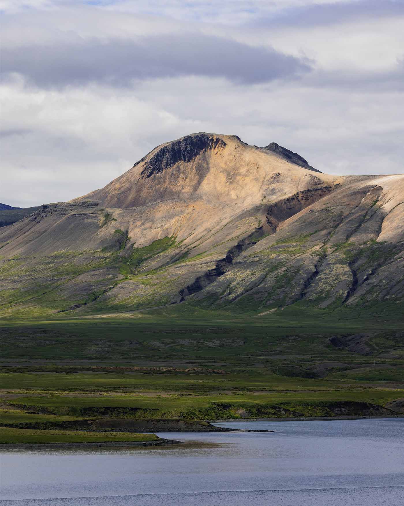 Les paysages sont magnifiques dans les fjords de l'Ouest en Islande