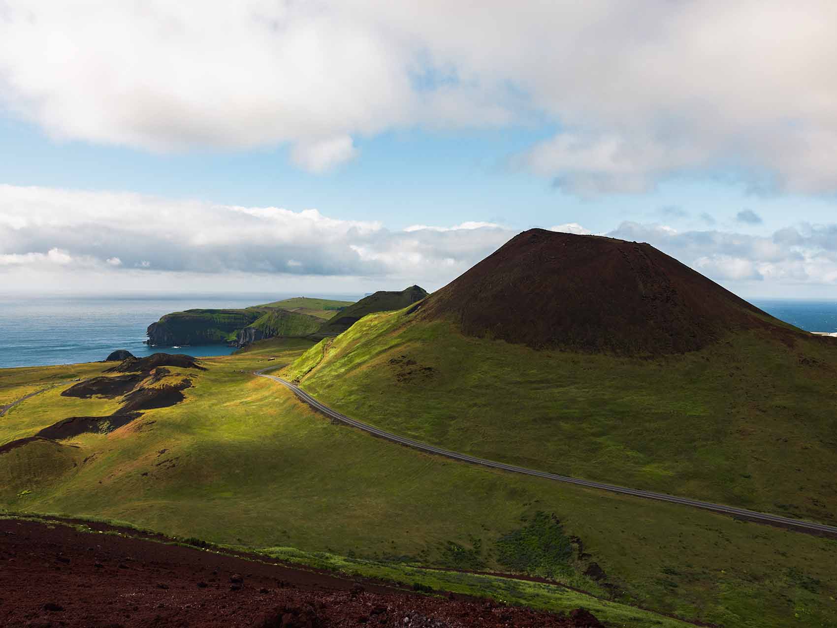 Paysage depuis le volcan Eldfell sur les Îles Vestmann