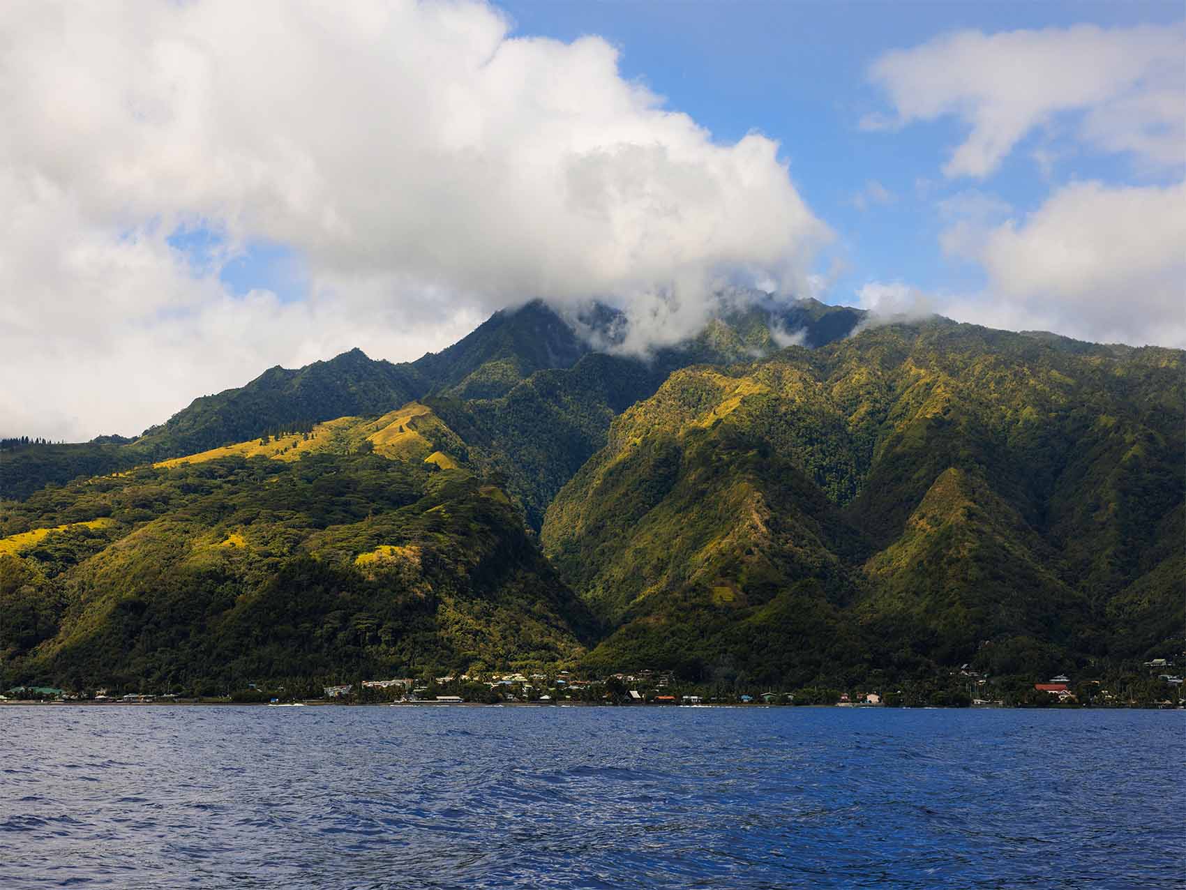 Île de Tahiti vue depuis la mer