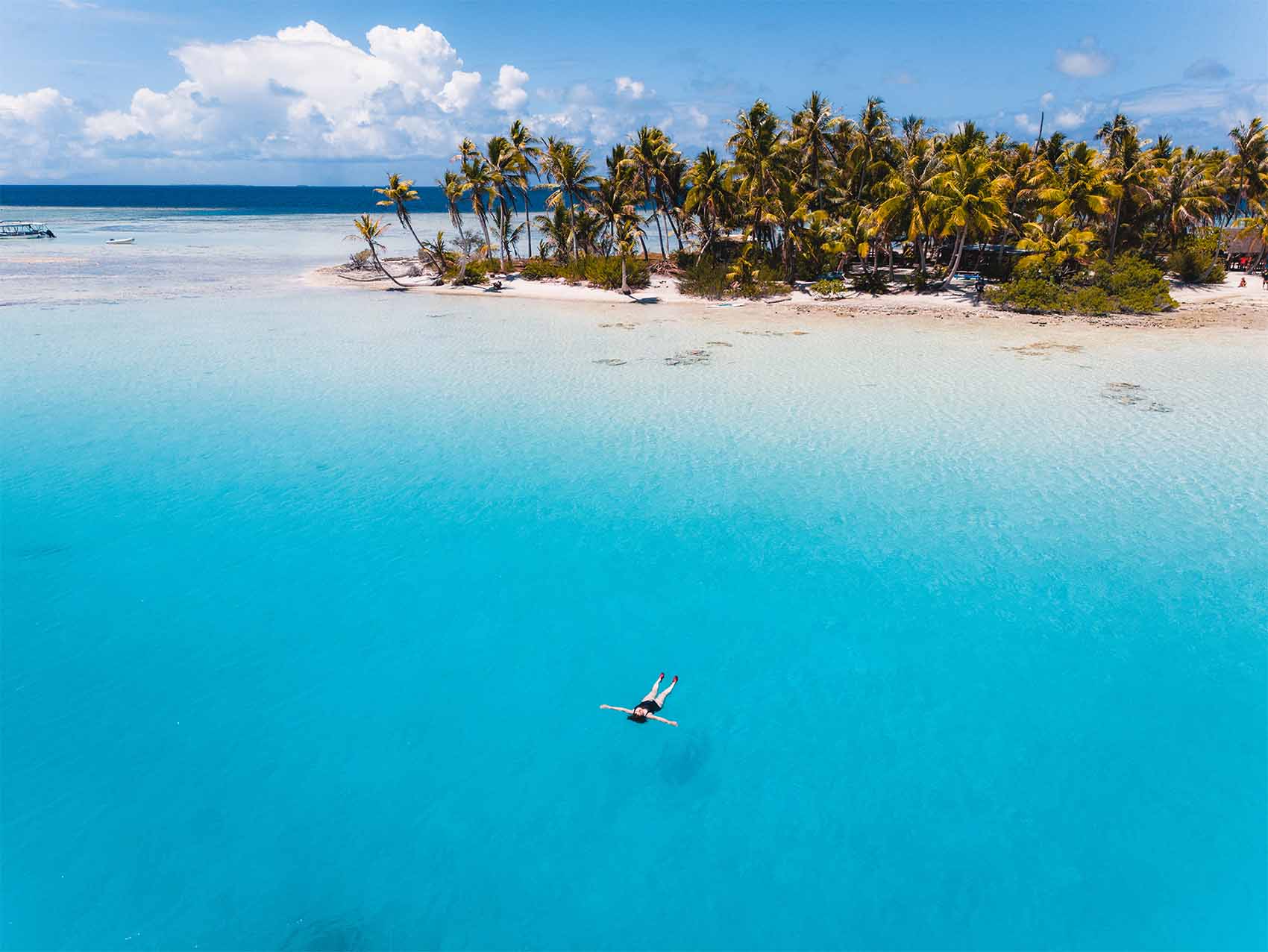 Lagon bleu à Rangiroa - Notre numéro 1 des plus belles plages de Polynésie