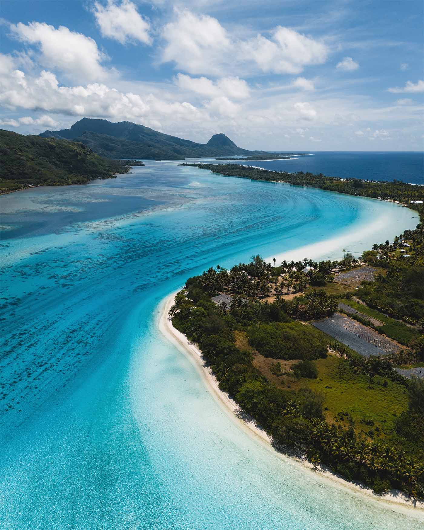 Déjeuner sur un motu avec Huahine Nautique