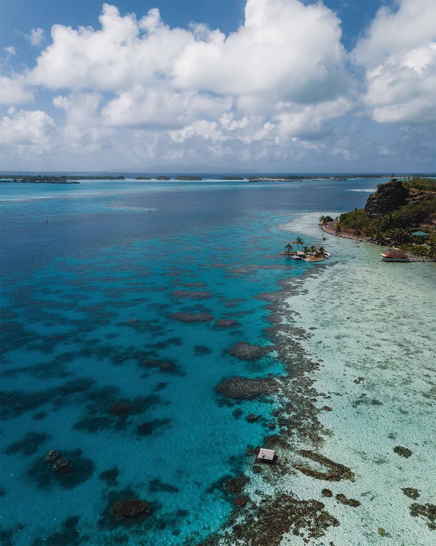 Les eaux turquoises de Bora Bora