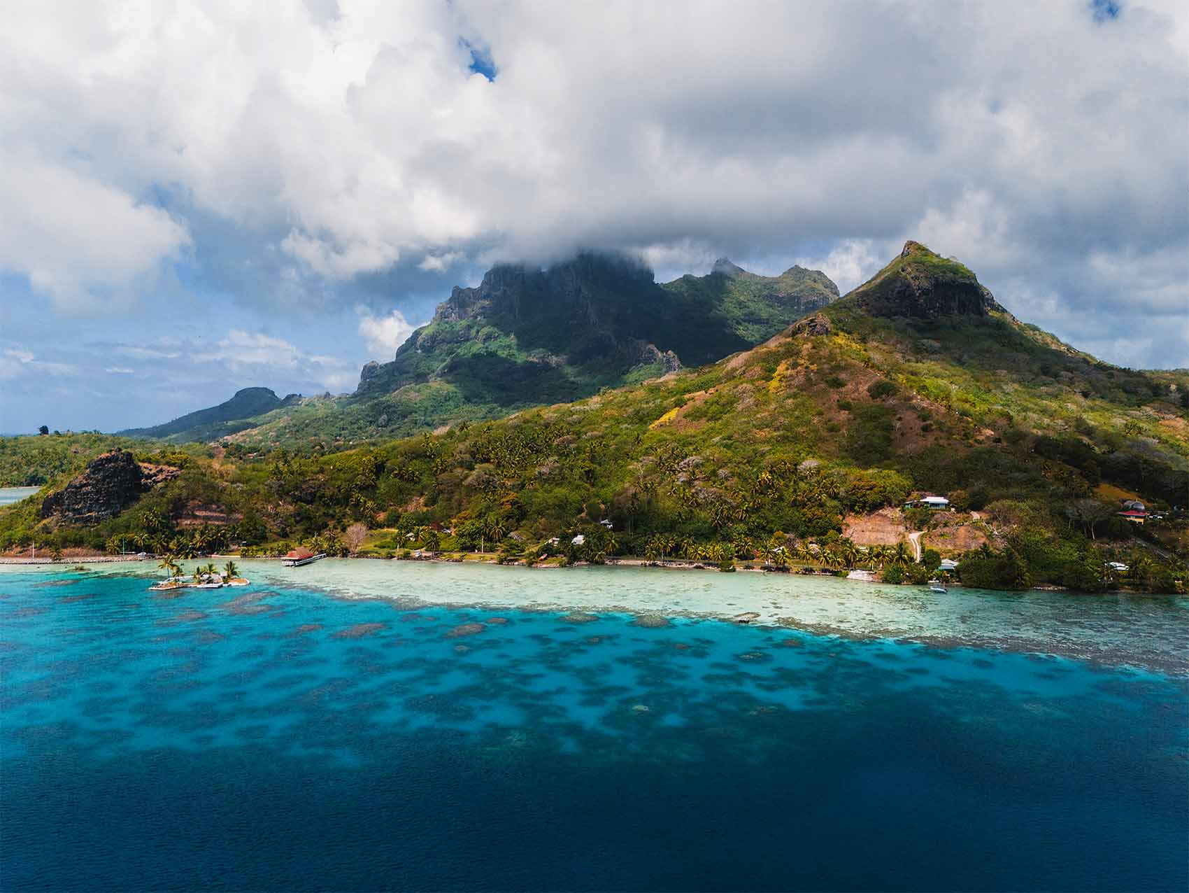 Bora Bora vue depuis le drone