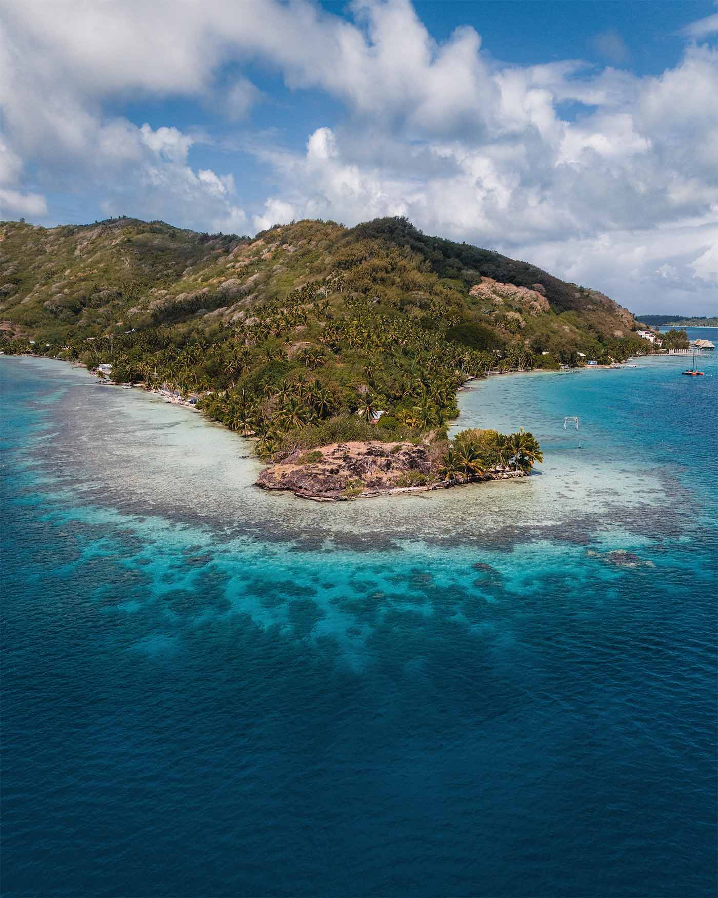 Les eaux turquoises de Bora Bora