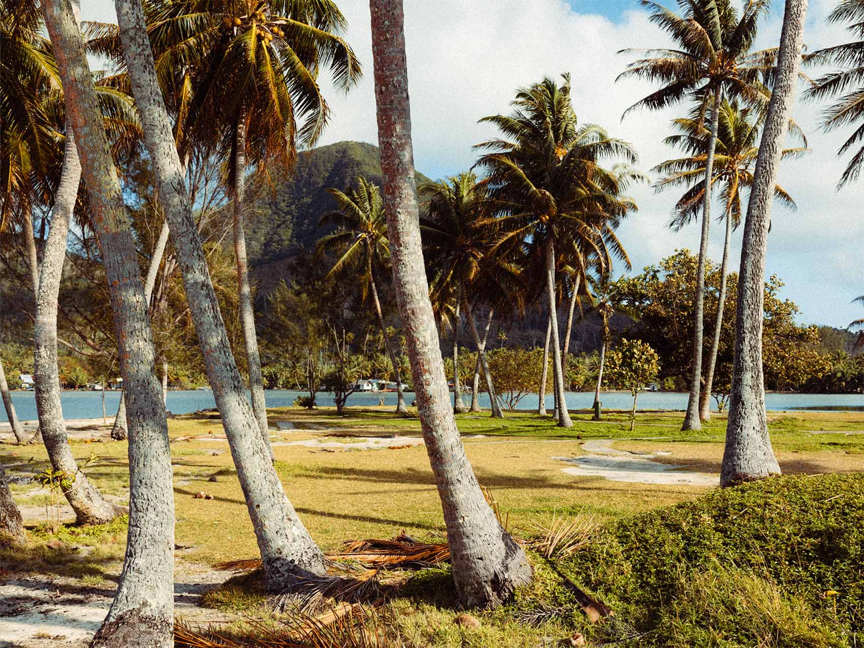 Plage de l'ancien Sofitel à Huahine