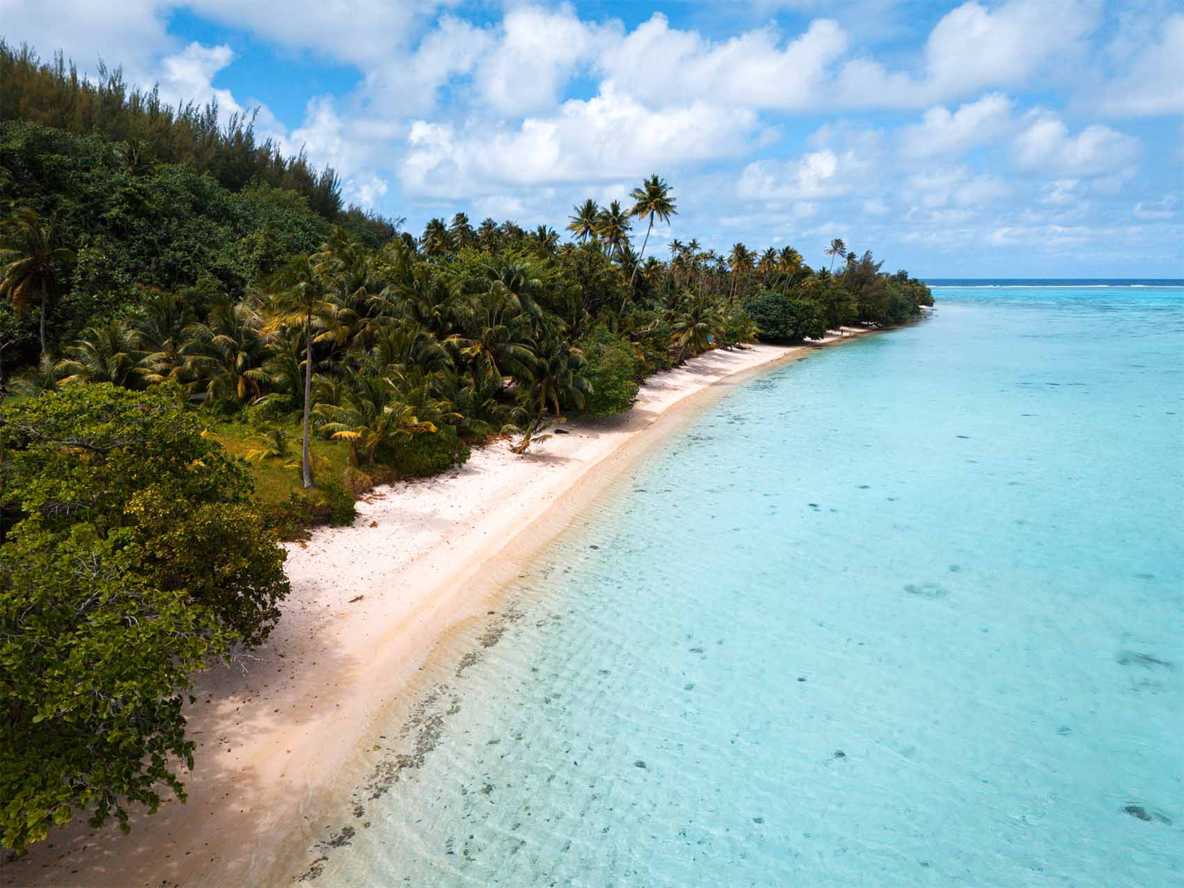 Plage de la baie d'Avea