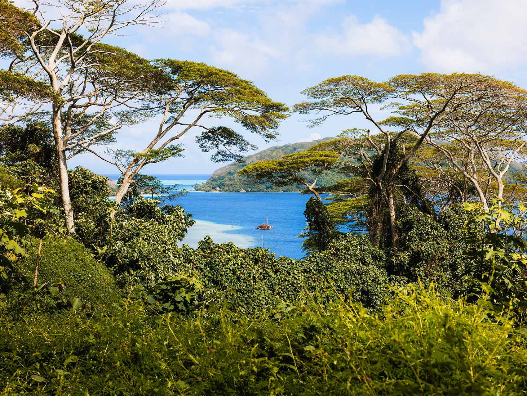 Randonnée vers la plage Hana Iti à Huahine