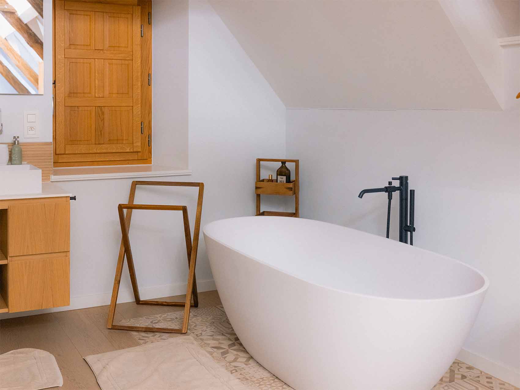 Maisons d'en face en Aveyron - La baignoire