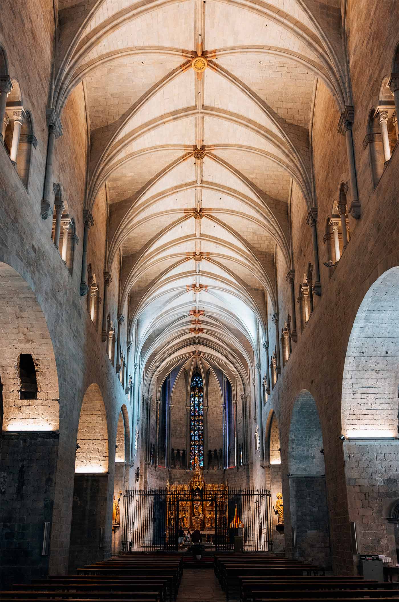 Intérieur de la Basilique Saint Félix de Gérone