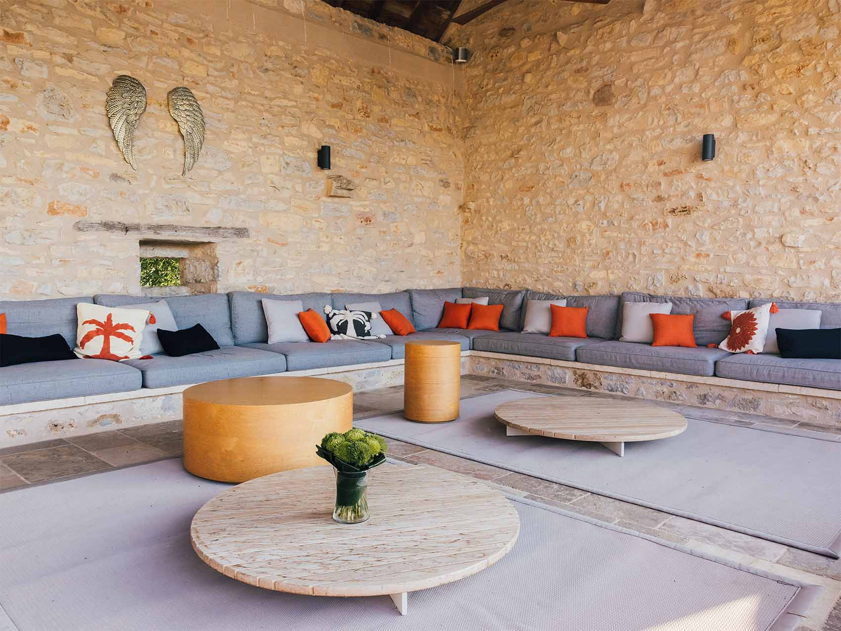 Maisons d'en face en Aveyron - Le pool-house-lounge