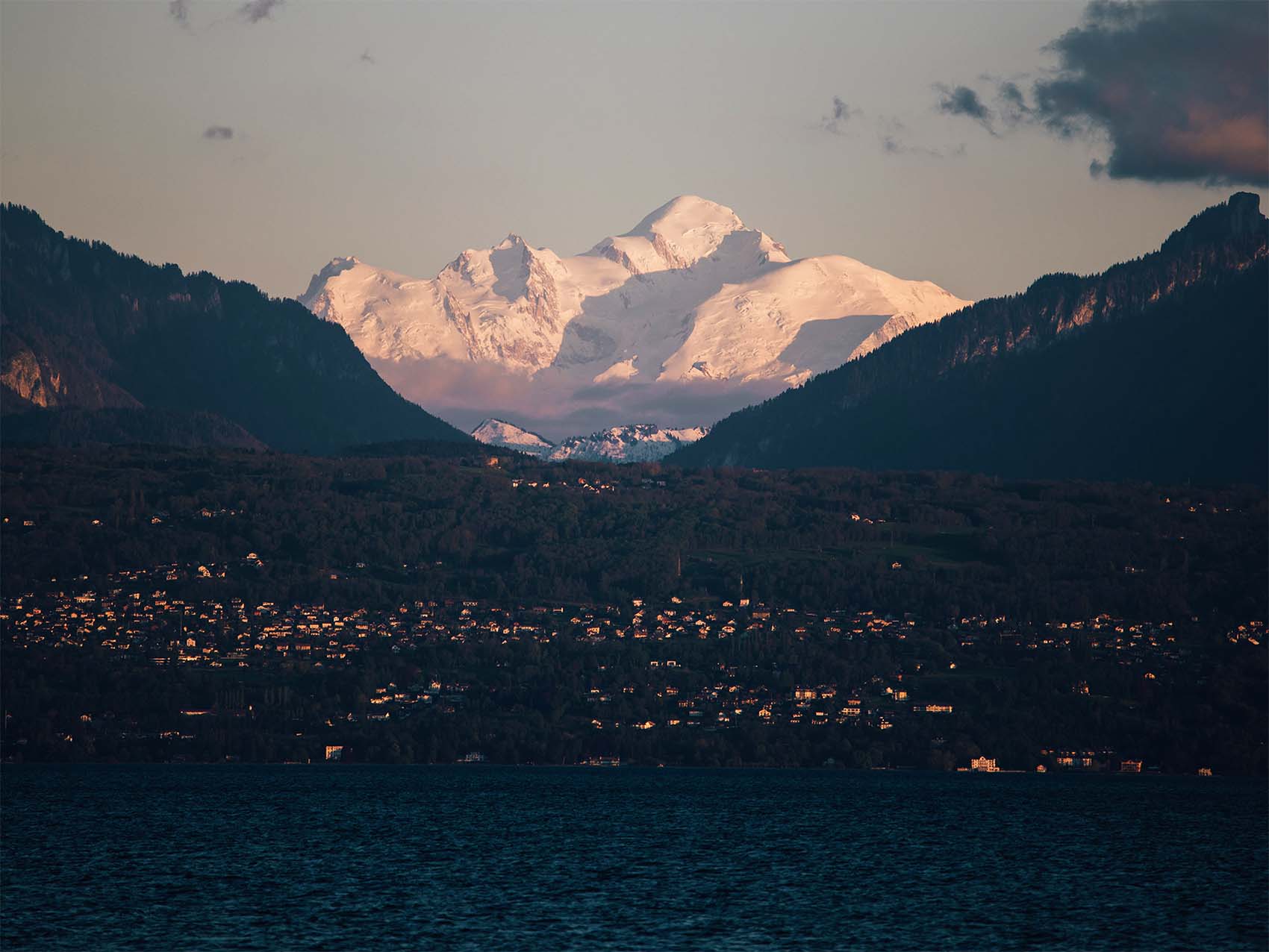 Vue sur le Mont Blanc depuis Morges