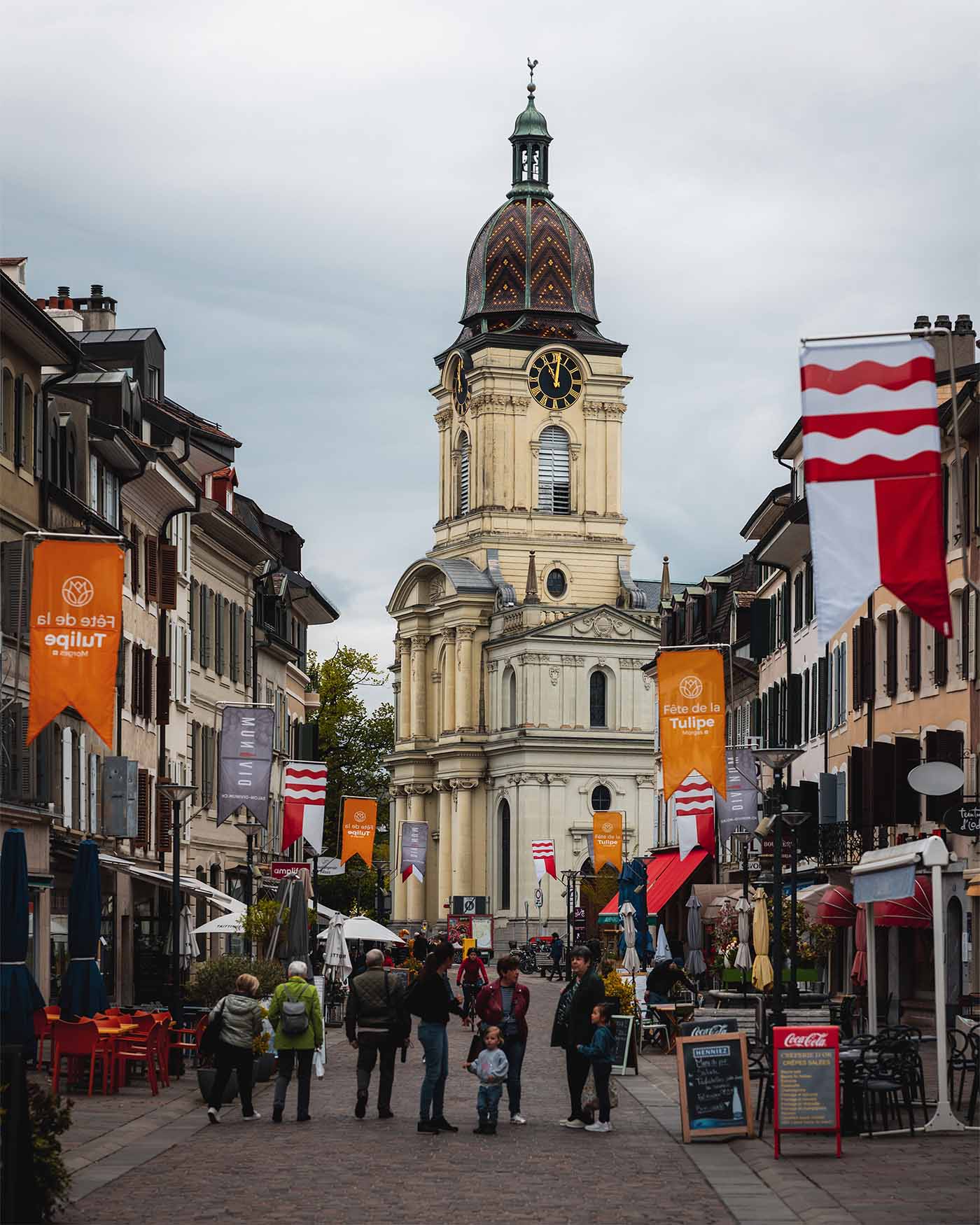 Rue principale de Morges en Suisse
