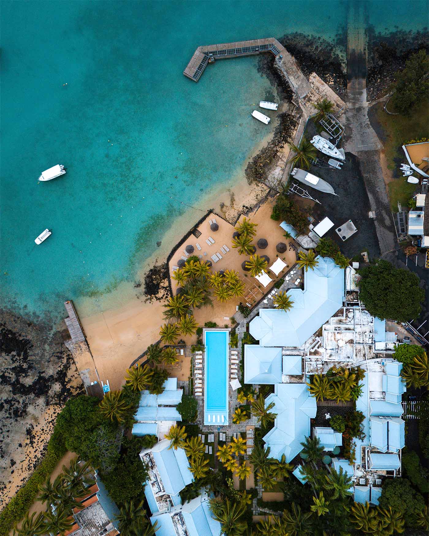 Vue sur le Veranda Grand Baie, l'une de nos adresses préférées à l'Île Maurice. Vue depuis les airs